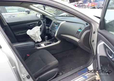 2015 Nissan Altima из США, поврежденный, VIN 1N4AL3AP8FC454423